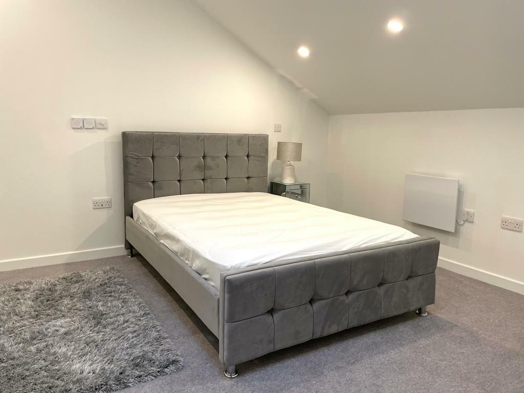 Bed1Pic2.jpg