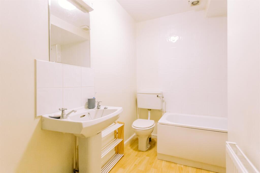 1920px_MB_ferme park road_finsbury park_davies dav