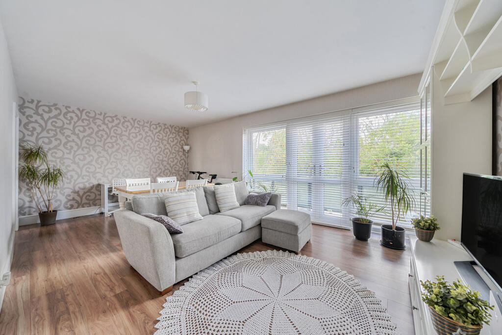 1349825-4-68c43ab...