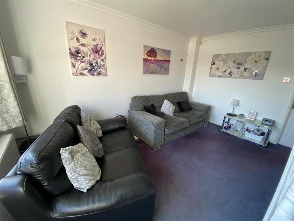 Lounge: