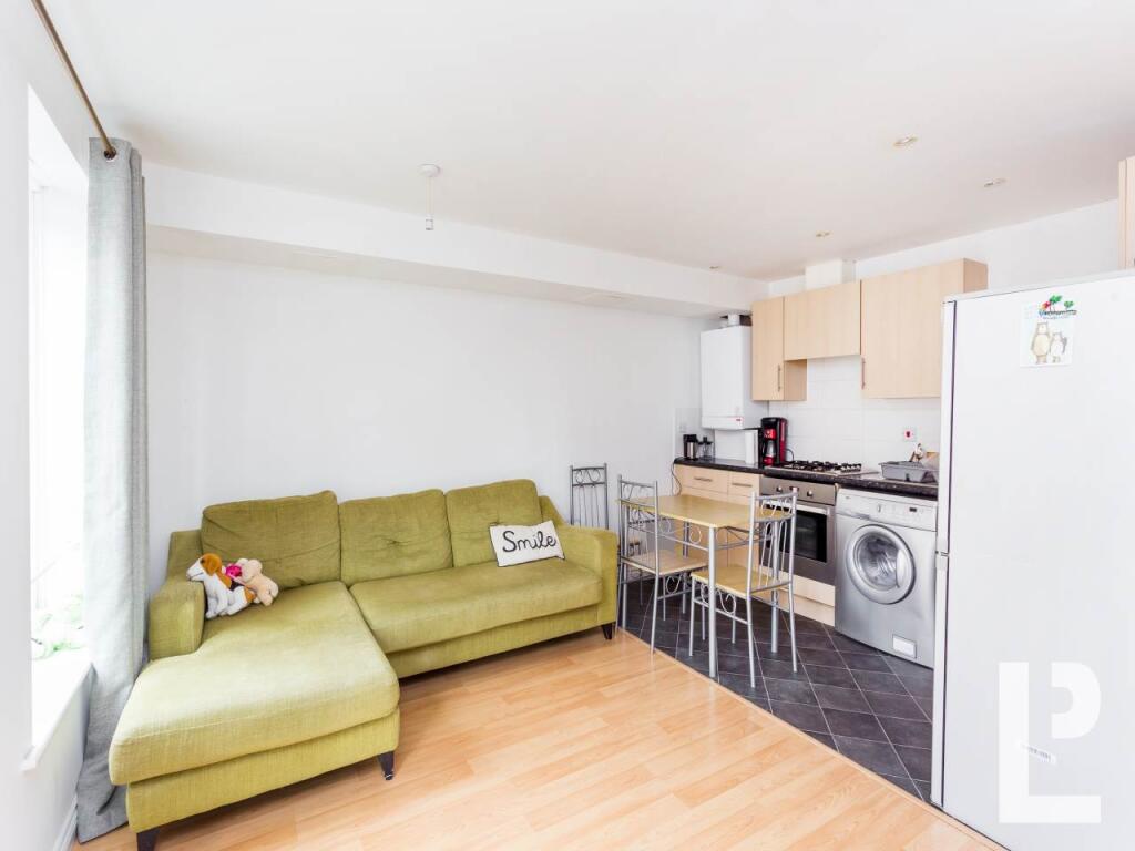 1308201814_LFWS_Flat