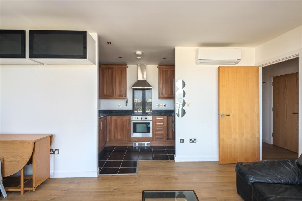 Living Room/Kitchen