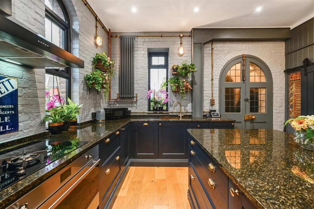 Birkdale hall tn39 (4).jpg