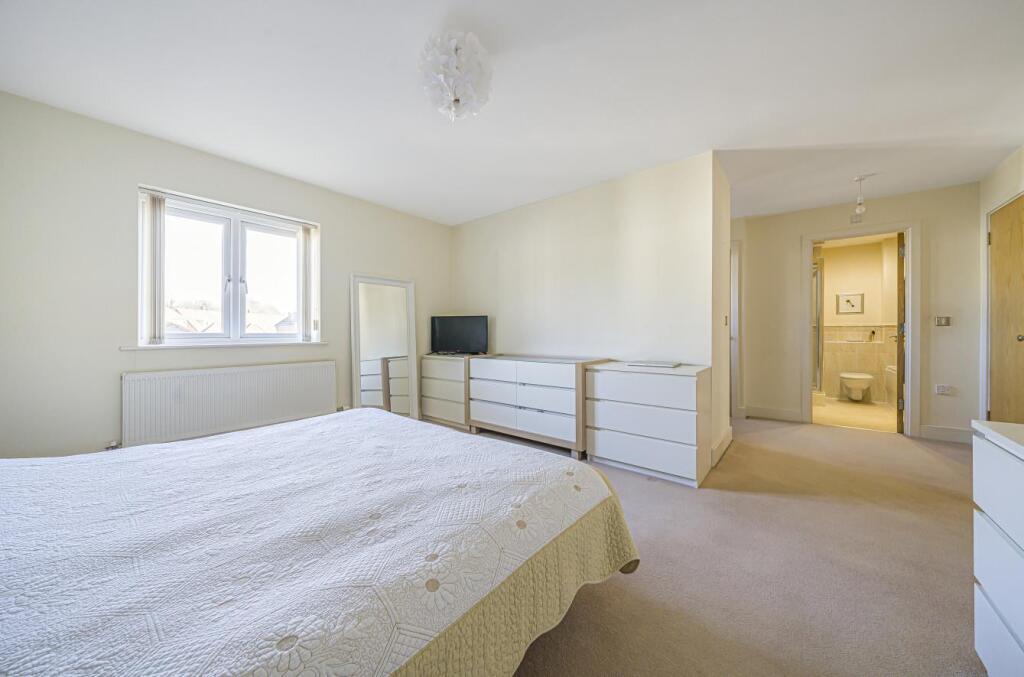 Davidson Frost-Wellings,DFW,Bedroom en suit.jpg