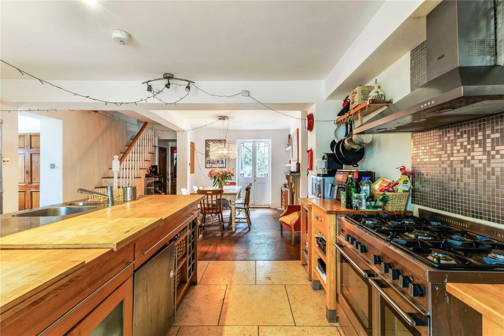 Kitchen/Dining Room