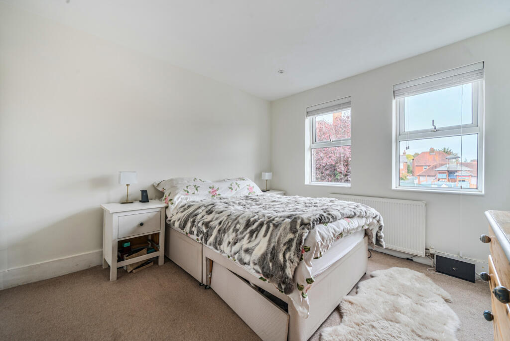 1365827-6-68f0e46...