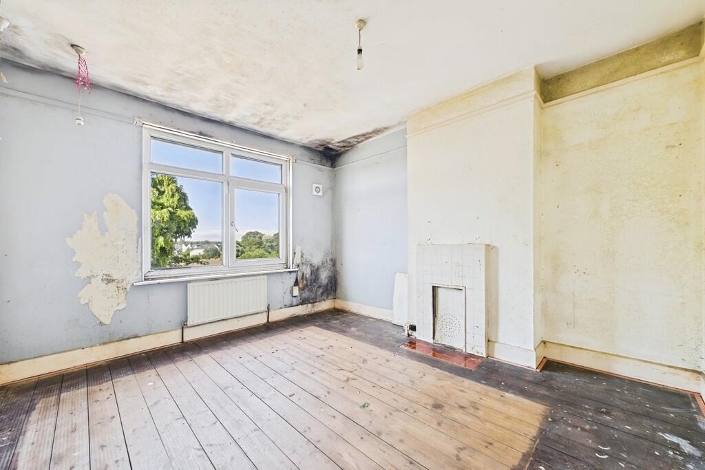 878529ae-CAM01085...