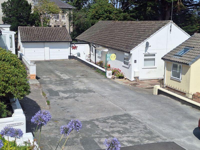 Photo 26