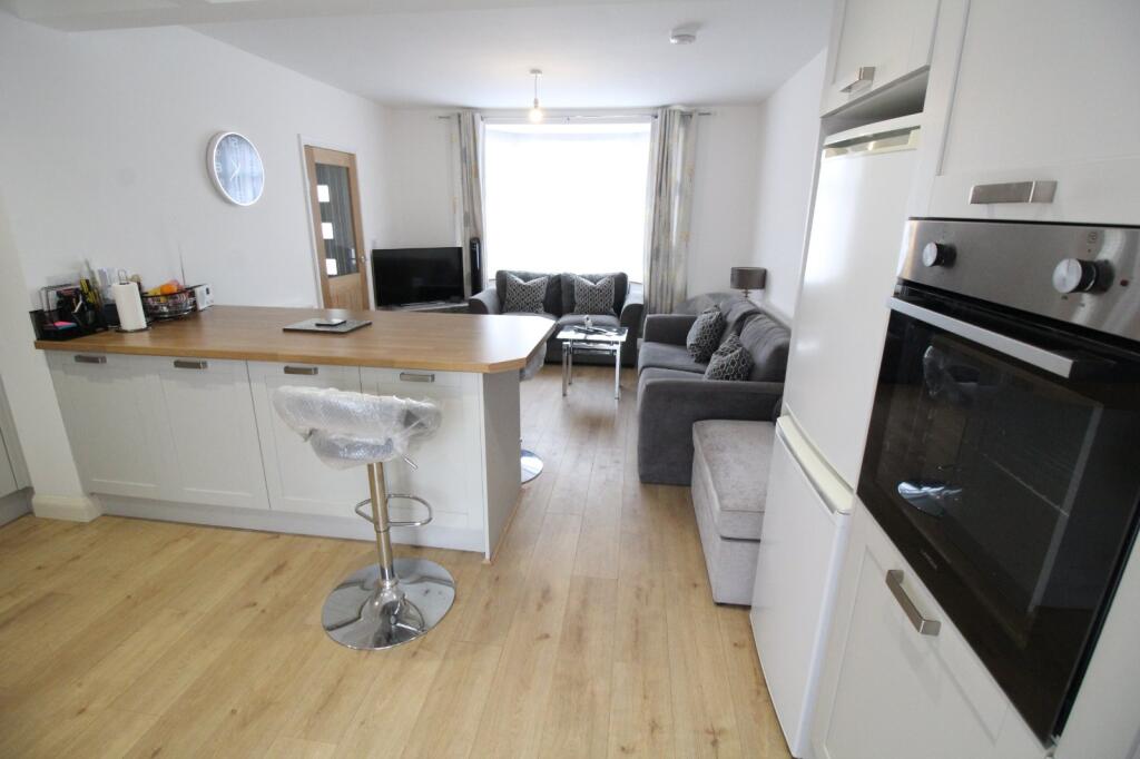 Sitting Room/Kitchen