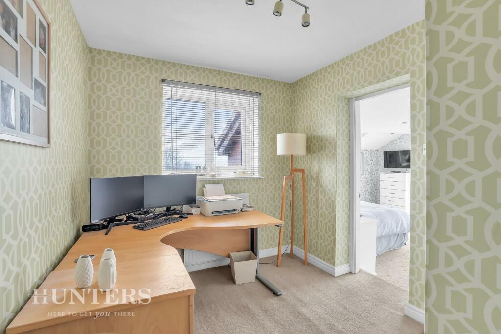 Dressing Area Bedroom 1