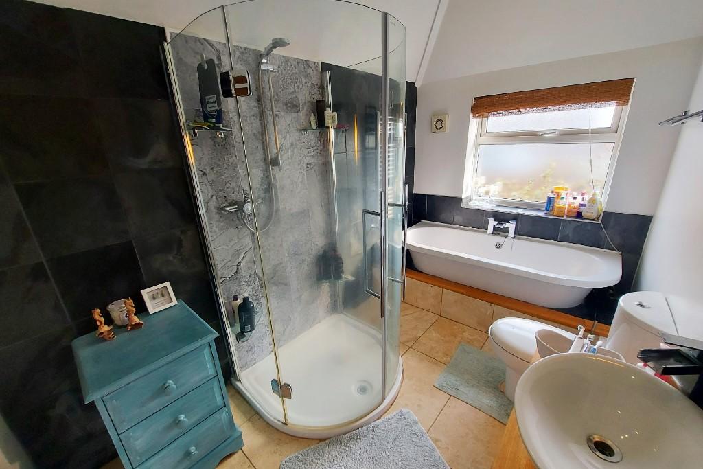 4 Piece Bathroom 