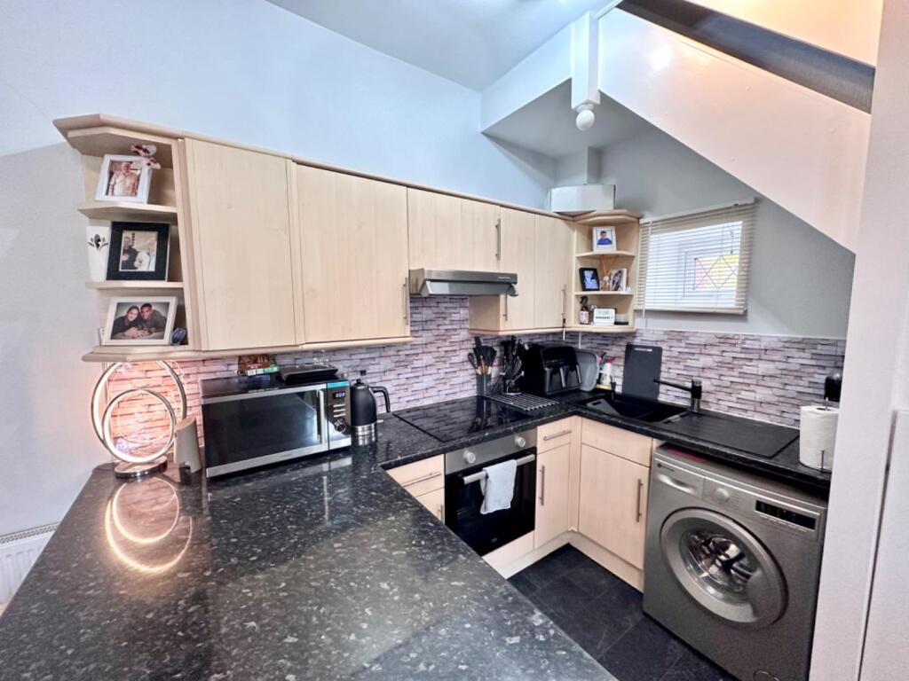 BREAKFAST KITCHEN AREA