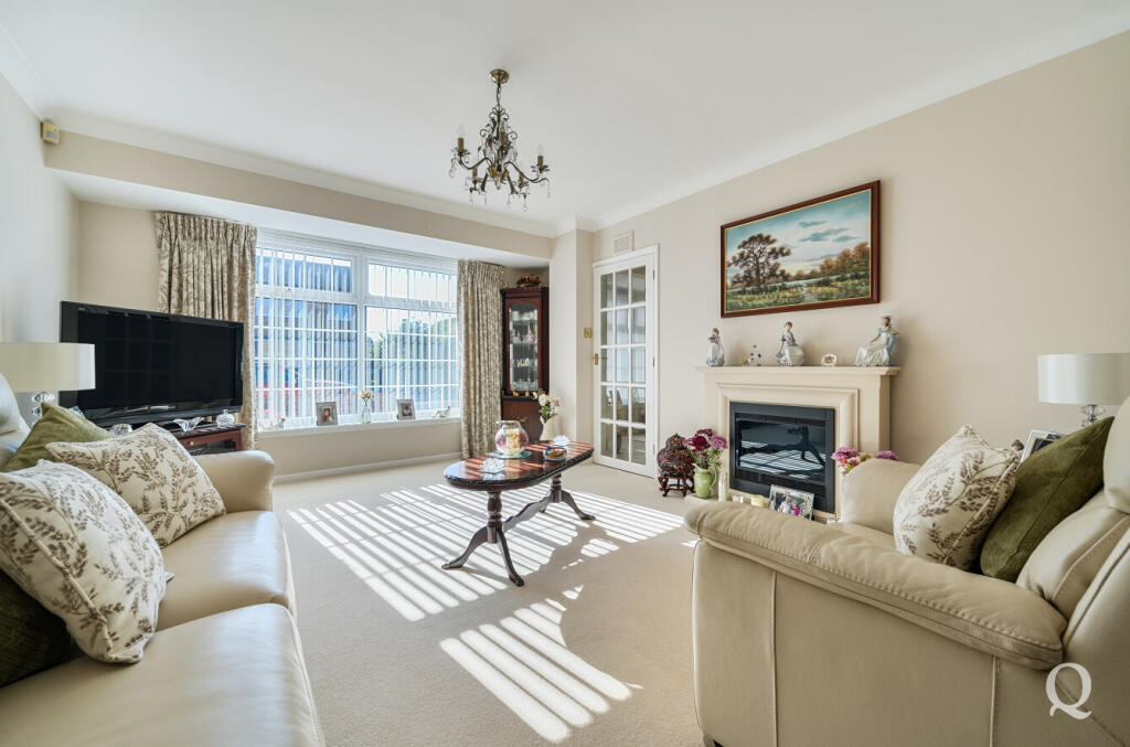 92c9a2ef-6718-4c0...