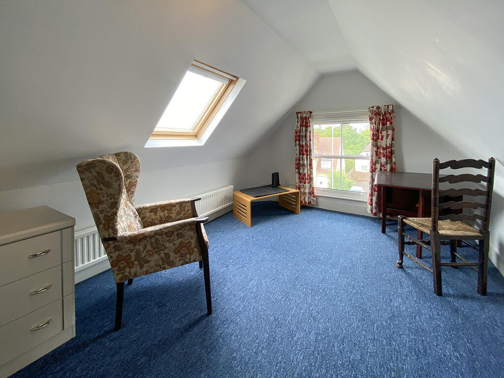 8.1 128B Room 8 L...