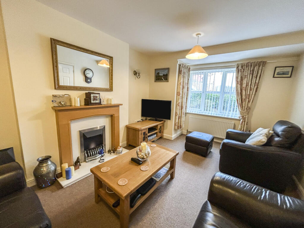 Detached 3 Bedroom House