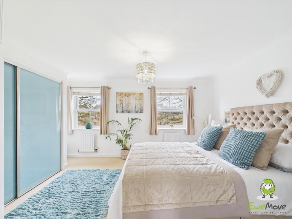 CAM03778G0-PR0191-STILL031