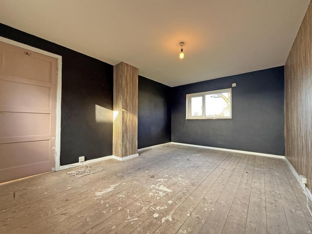 Elgin Crescent 115 - Bedroom One Long.jpg