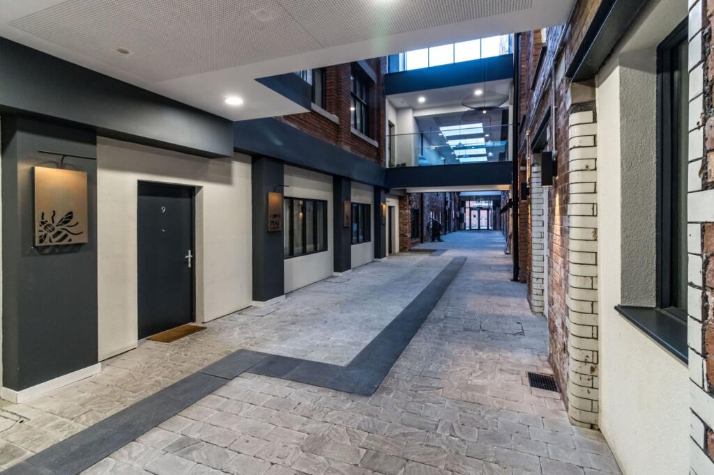 Communal Lobby