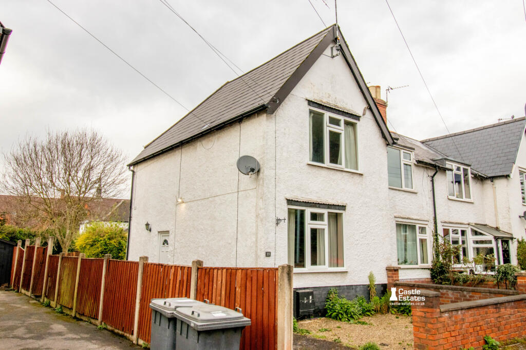 2 bedroom Semi Detached for rent