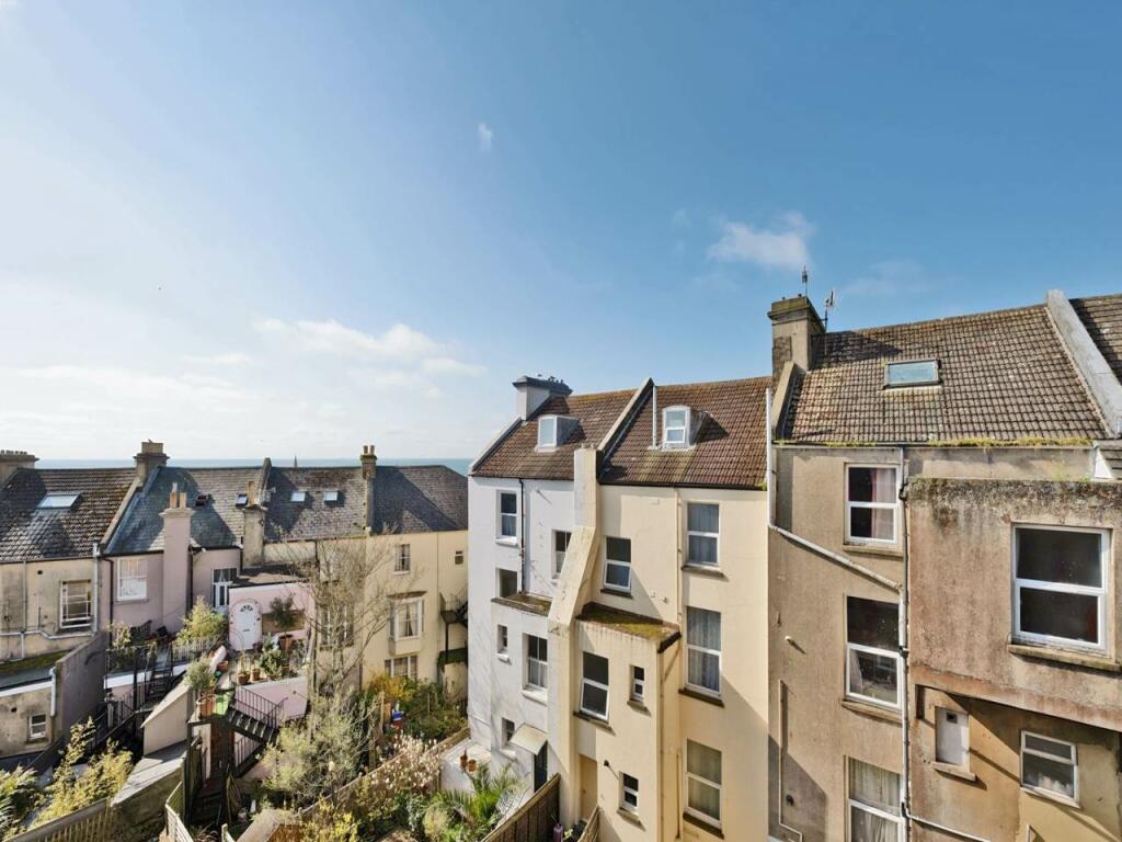 flat 9 rear outlook