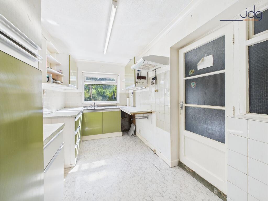 Kitchen with access to Integral garage