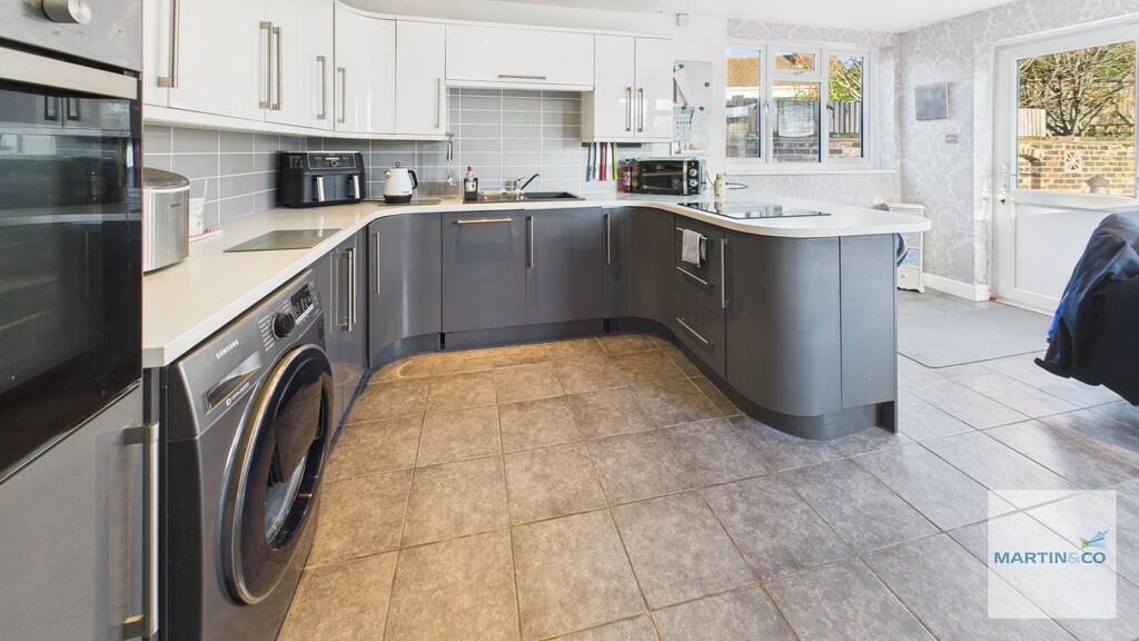 CAM03663G0-PR0213...