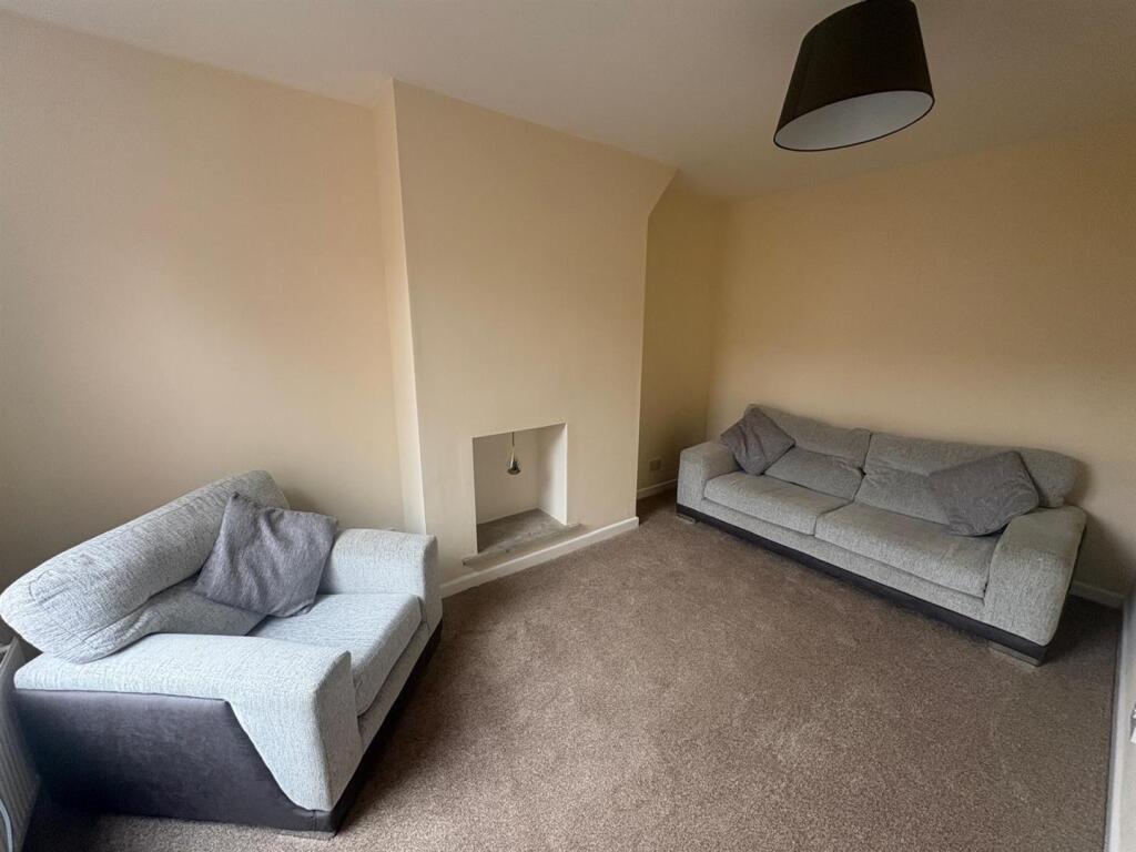 WhatsApp Image 2025-09-19 at 13.37.33.jpeg