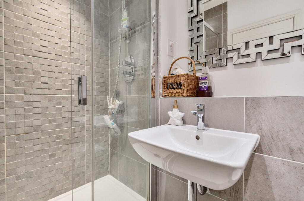 18-68164d549e2cc-...