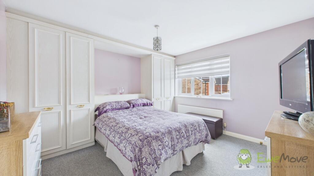 CAM02351G0-PR0070-STILL020