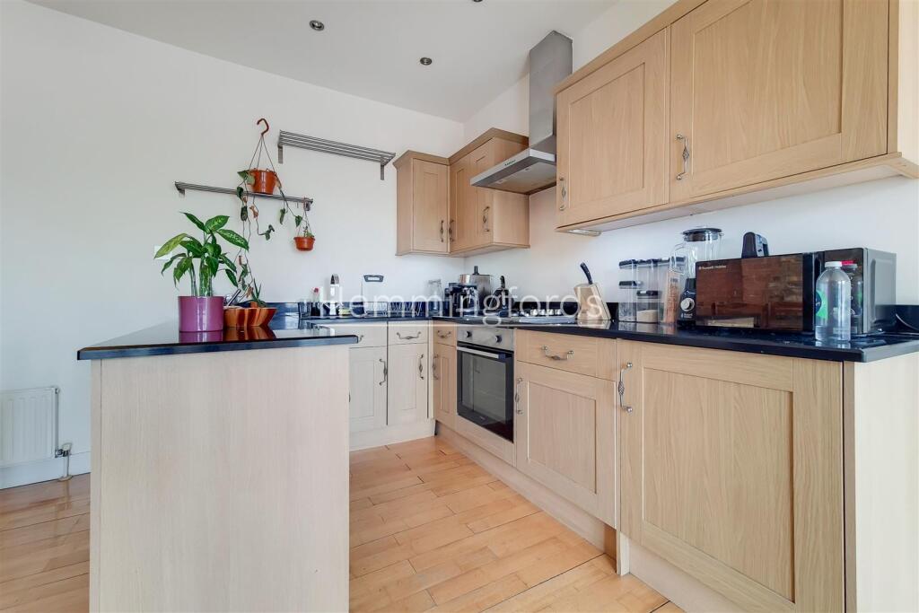 2_Kitchen-Reception-2.jpg