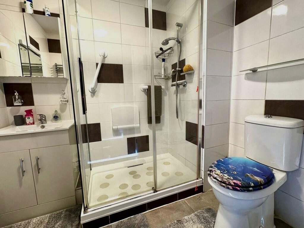 ab39cc74-89a4-448...