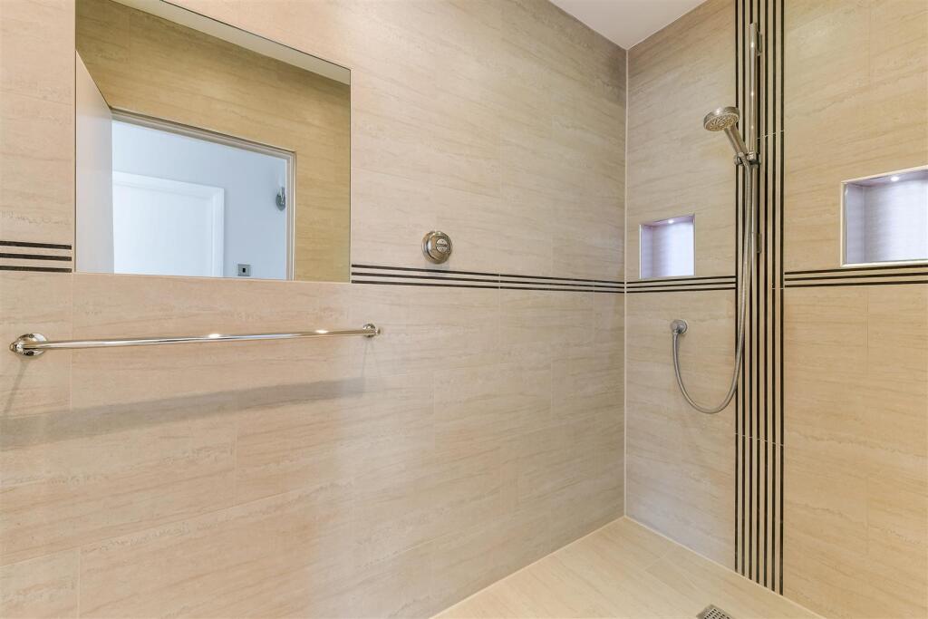 GREEN CURVE, 44 (19).jpg