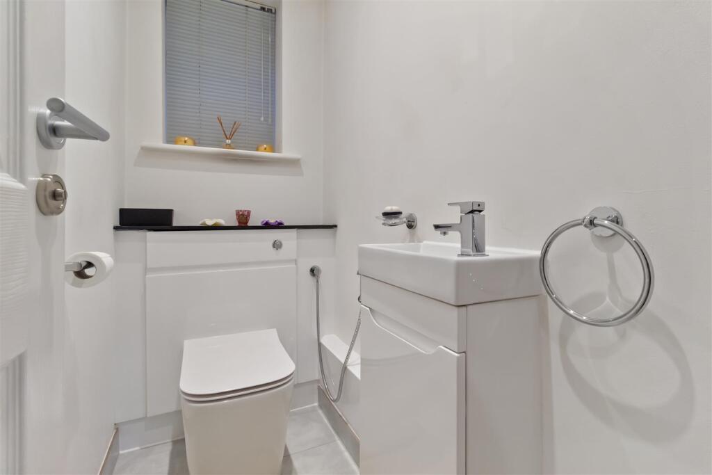 2 Wentworth Court-011.jpg