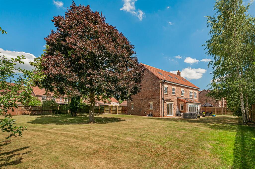 5 Sycamore Close -21.jpg