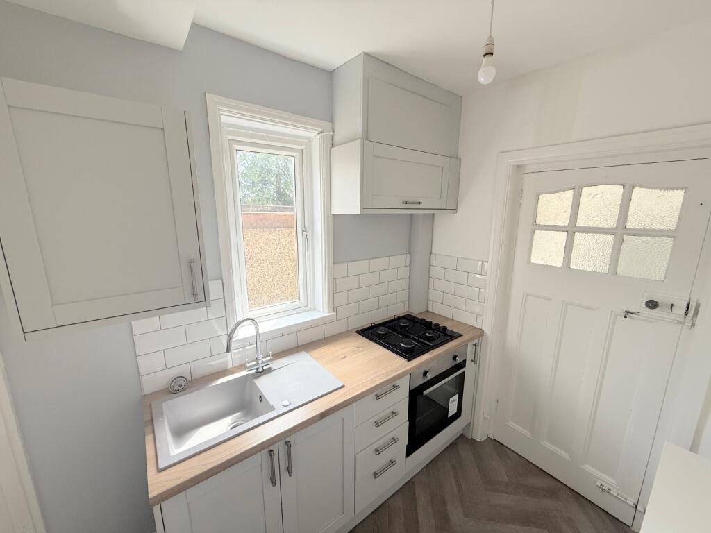 743BA876-EA21-4EF8-A825-72A82DF762C4