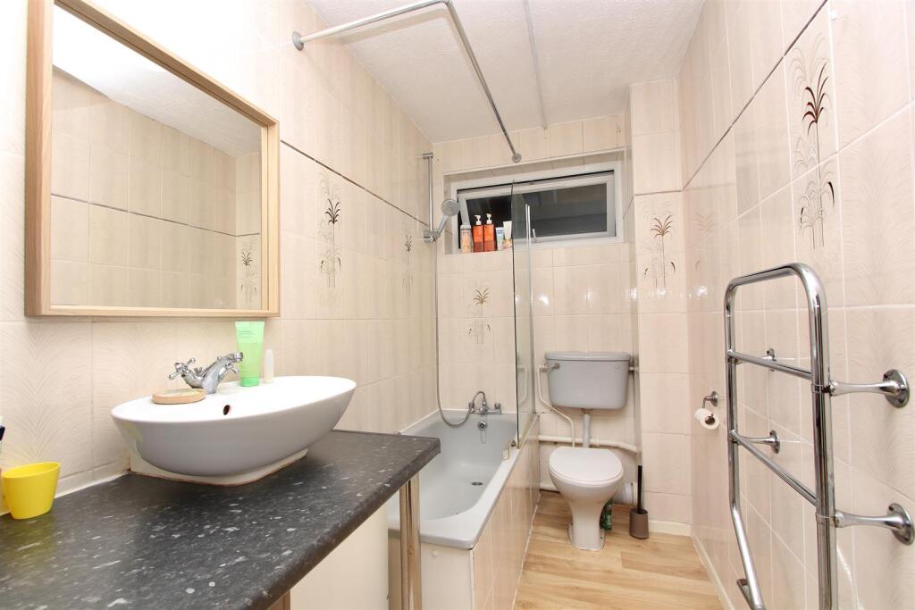 Lampard Grove, N16