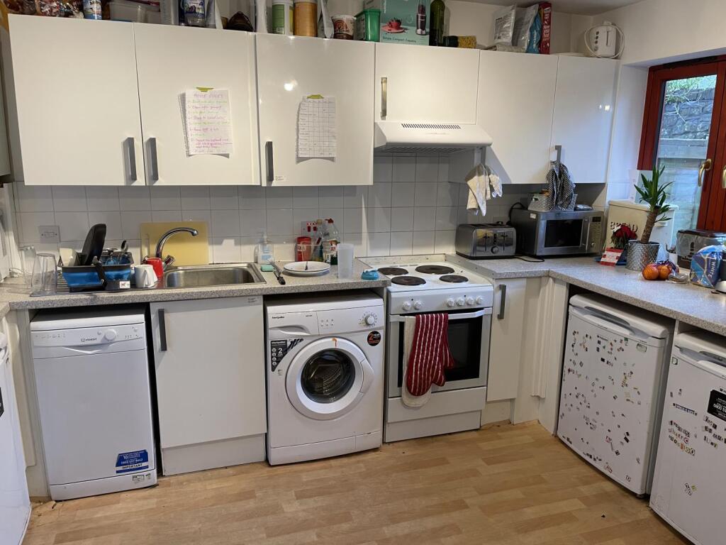 D32B2CCB-FFDE-480A-8DBF-31F16EDCA662