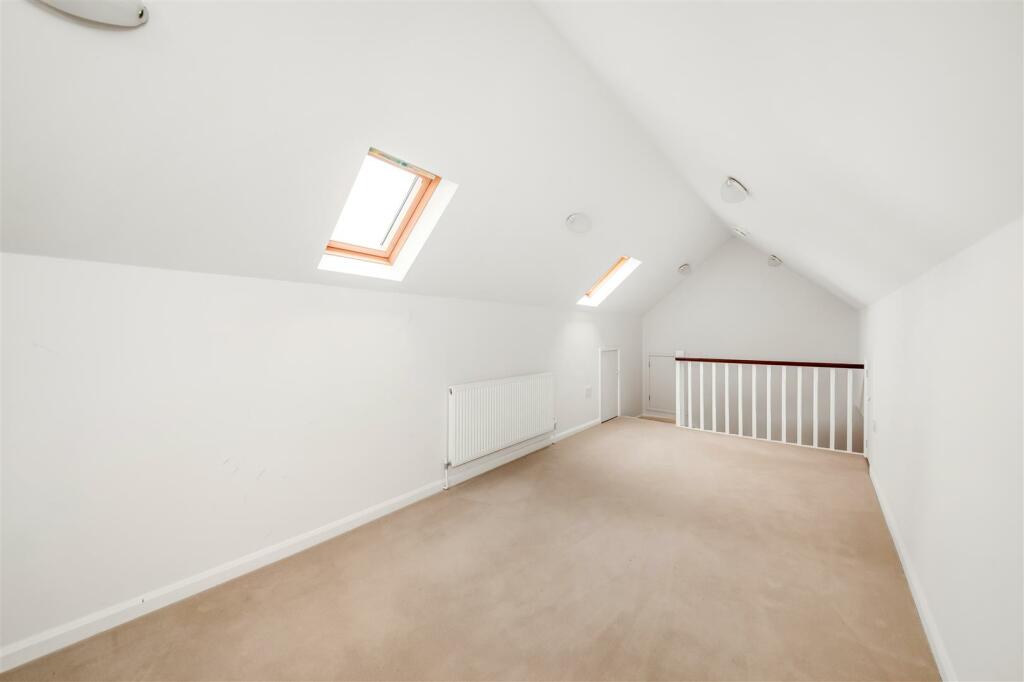 HOME OFFICE  GYM.jpg