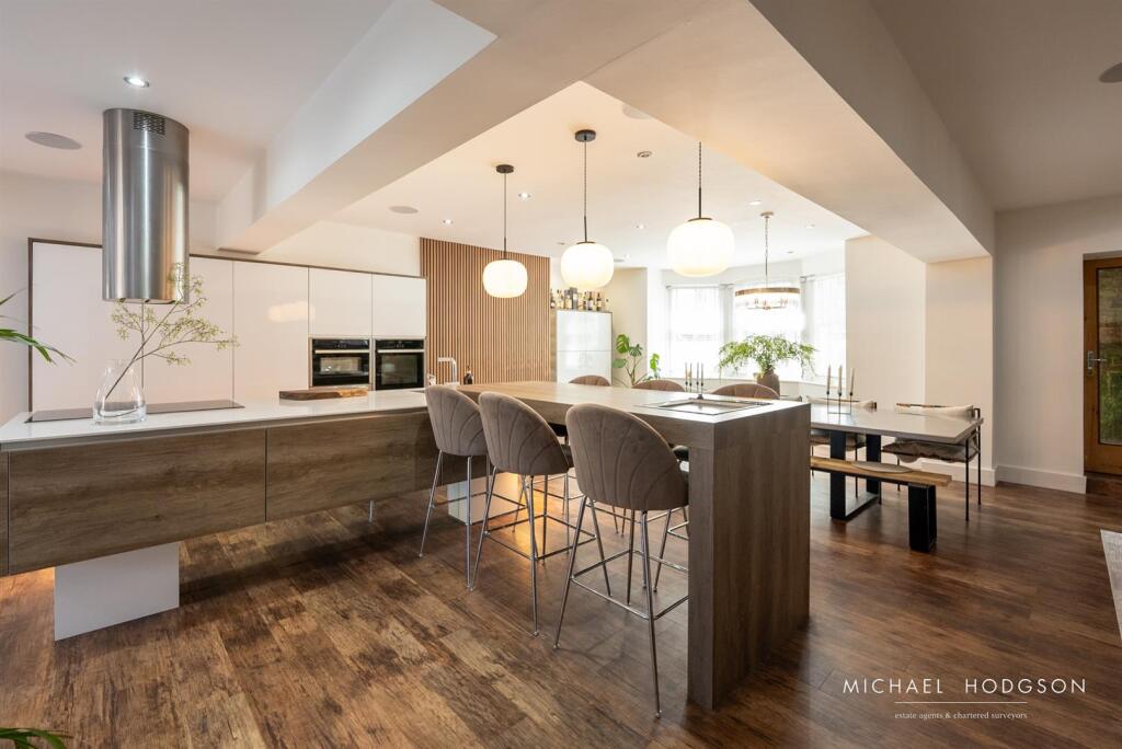 Family / Dining Room / Kitchen