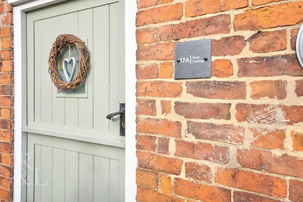 17A Upper Church Street (13).jpg