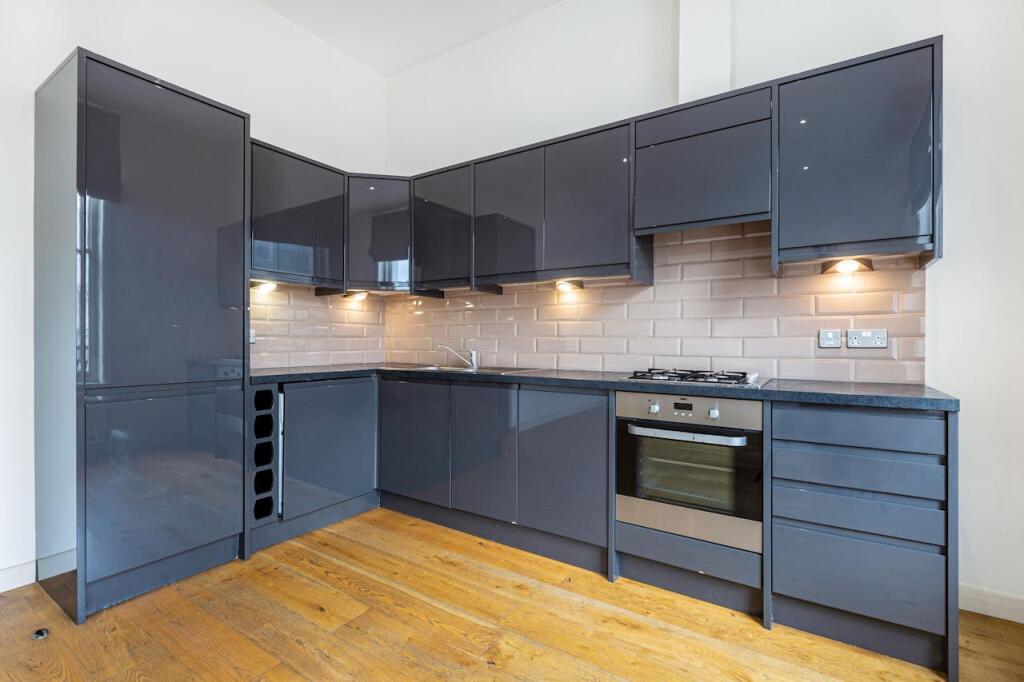28456_daniel_watney_1_302_fulham_road_3_lo.jpg