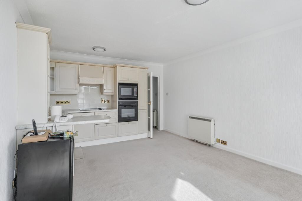 Flat 10, Sandford House, 151 Mudeford Lane, Christchurch, Bournemouth, BH23 3HR