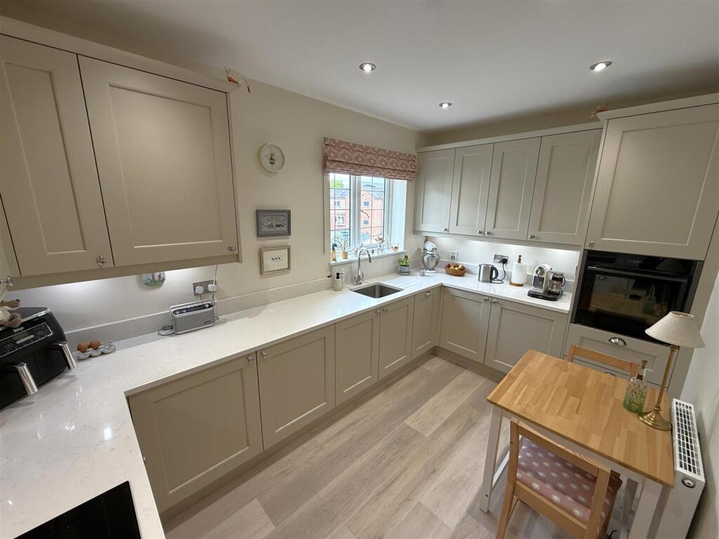Kitchen A.JPG
