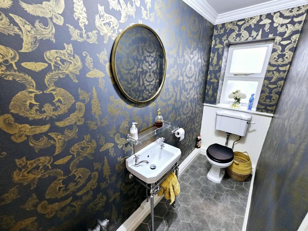 e9b49494-d518-47d4-b4dd-515661076df1