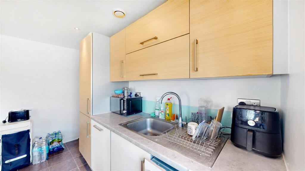 26 Maha Building, Merchant Street - HUzJW7L6ZOPZf9