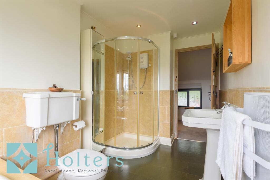 Charles's Cottage, Round Oak-10.jpg