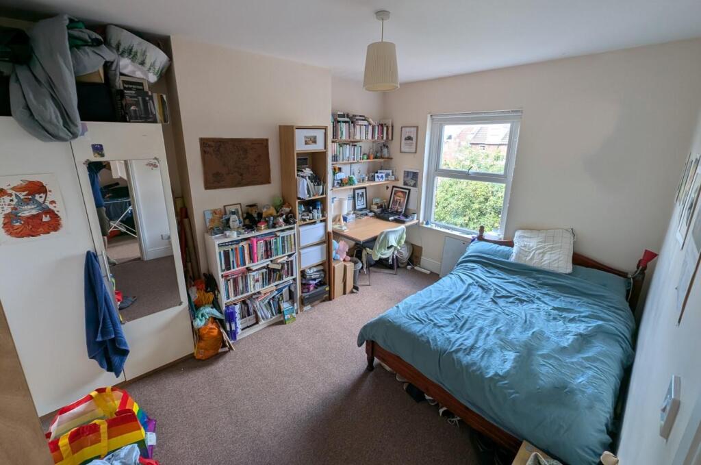 7 Bedroom 5.jpg