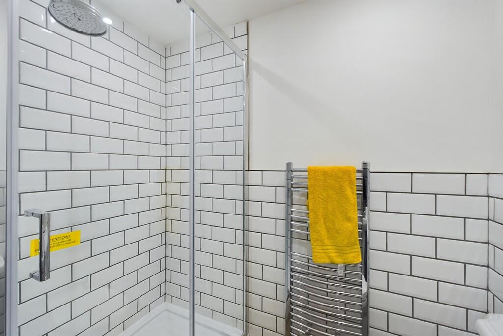 Bedroom One En Su...