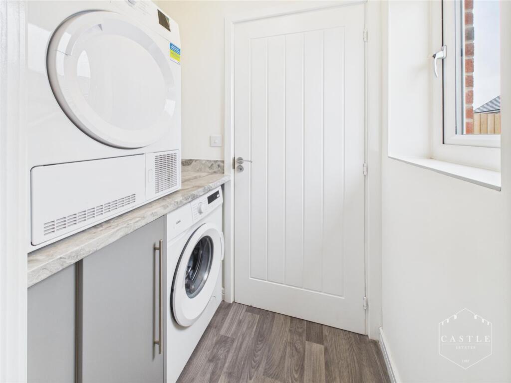 UTILITY/LAUNDRY ROOM