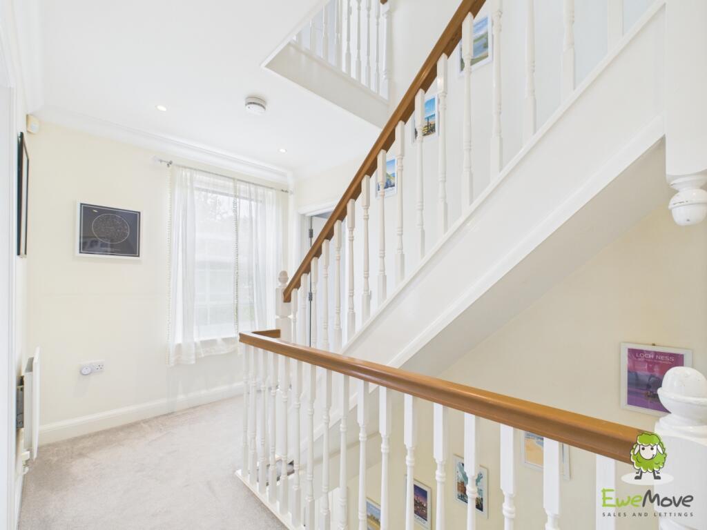 EweMove Basingstoke Estate Agents 17 Gaiger Avenue